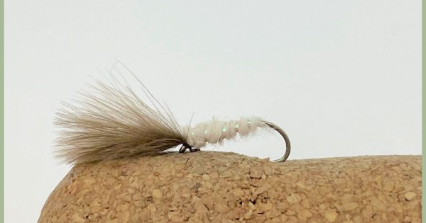 White Shuttlecock trout fly - Troutflies UK
