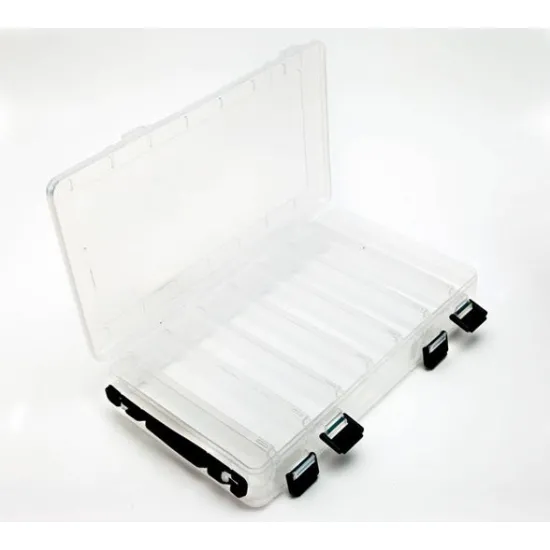 25 Pike Flies in a Lure Case 