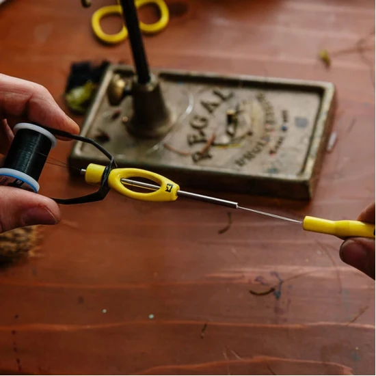  Loon Ergo Bobbin Threader