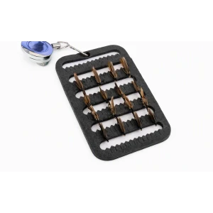 16 Winged Wet Flies on a Fly Patch with a Zinger